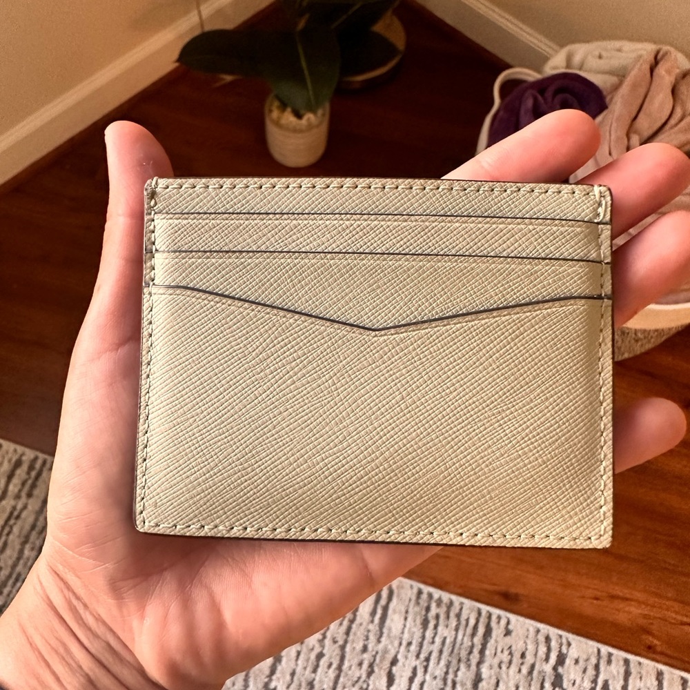 Kate Spade card holder great condition - Picture 2 of 2